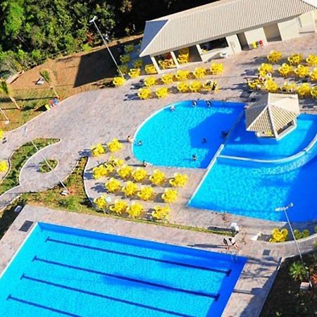 Apartamento Golden Dolphin Express Caldas Novas Ngoại thất bức ảnh